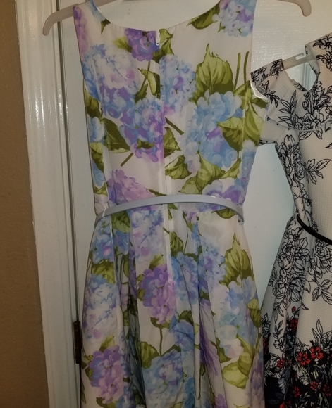 2Girls Spring Dresses size 10 - Picture 4 of 8